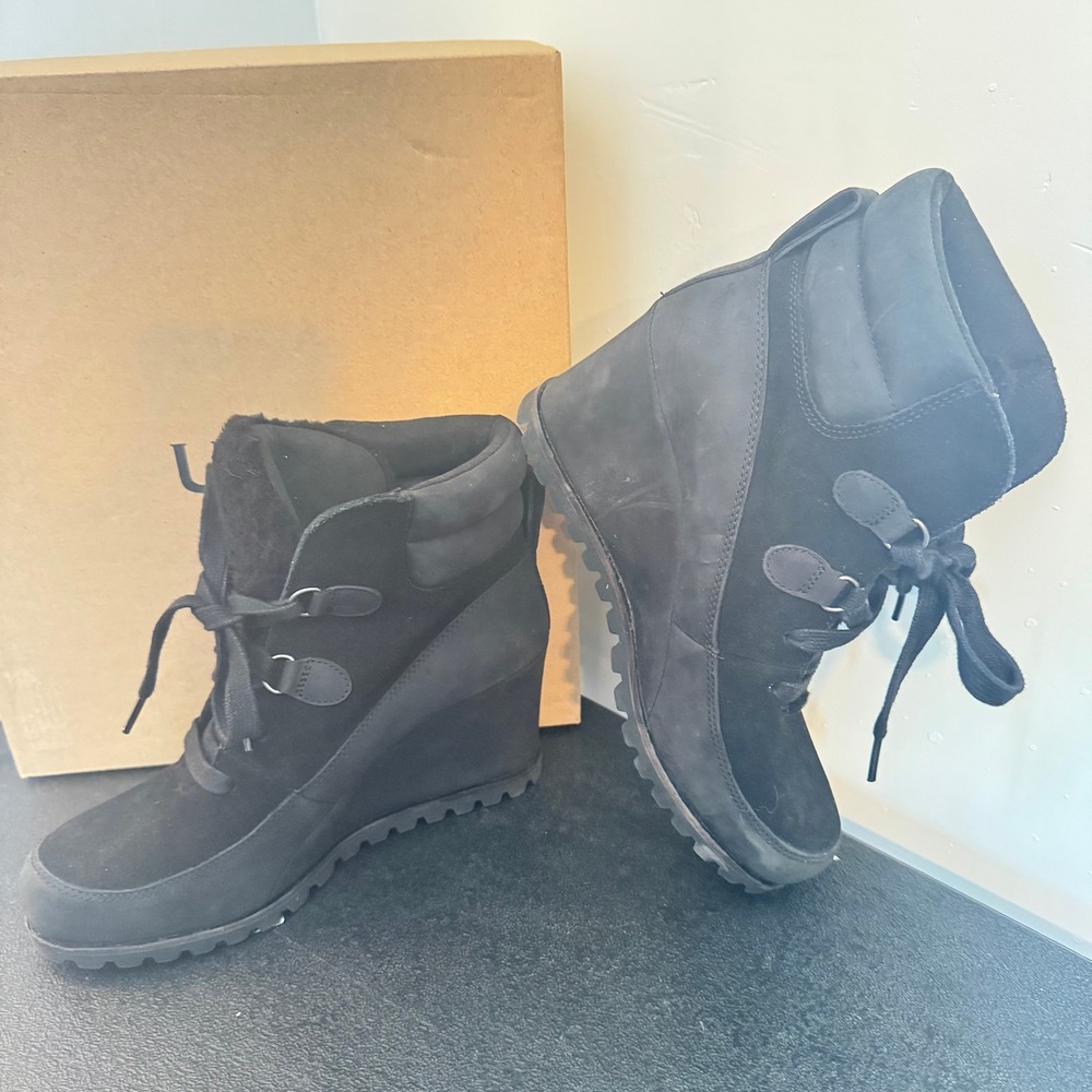 UGG Valory Black Waterproof Suede Wedge Boots 1103830 Womens 9 NEW
